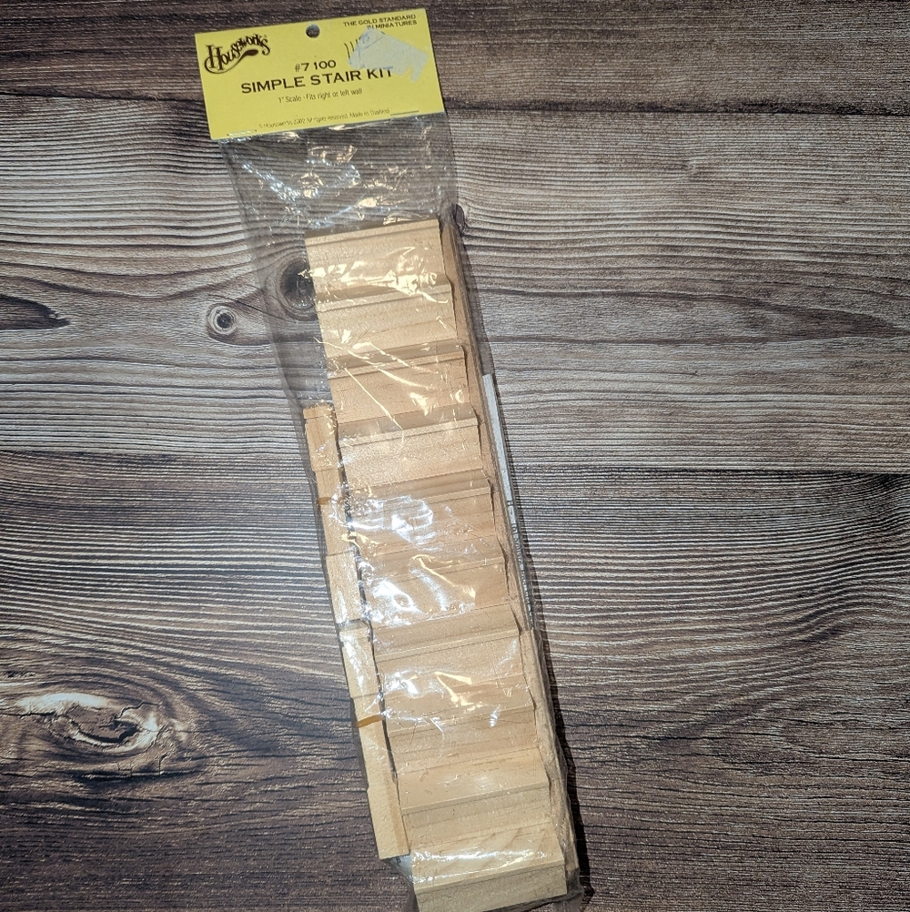 Vintage House Works #7100 Staircase Kit 1:24 Dollhouse Wooden Miniature NIP